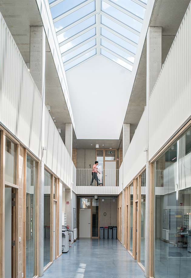 The central position of the VELUX Ridgelight brings in maximum natural daylight, Borgerloon, Belgium