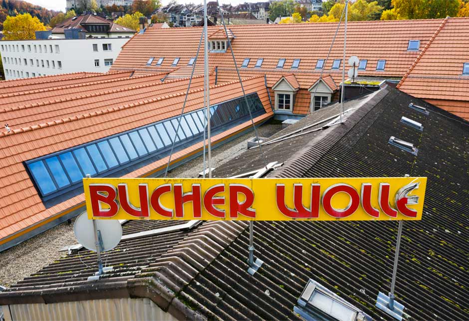 Tageslicht-Lösung mit VELUX Modular Skylights als Sheddach-Lichtband 25°–90° / Bucher Areal, Burgdorf, Schweiz / Aussenansicht