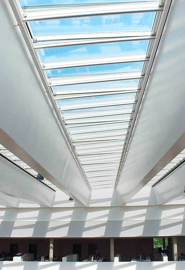 Lichtstraatoplossing met Atrium Lessenaarsdak 5-30˚, Hoofdkantoor DSV, Denemarken