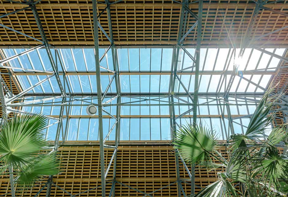 Halles Latécoère La Cité - interior view portrait
