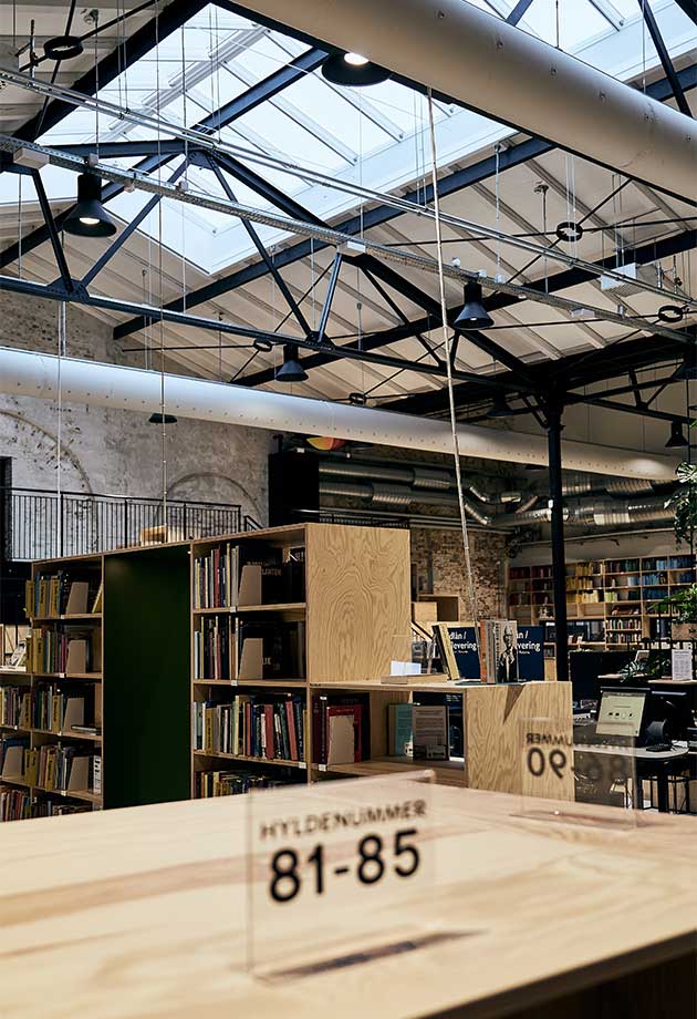 Lichtstraten in zadeldakopstelling 25-40° in de Nørrebro bibliotheek