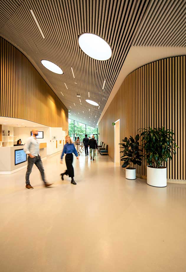 VELUX modulära planglas – circularlight  – ovanför korridor