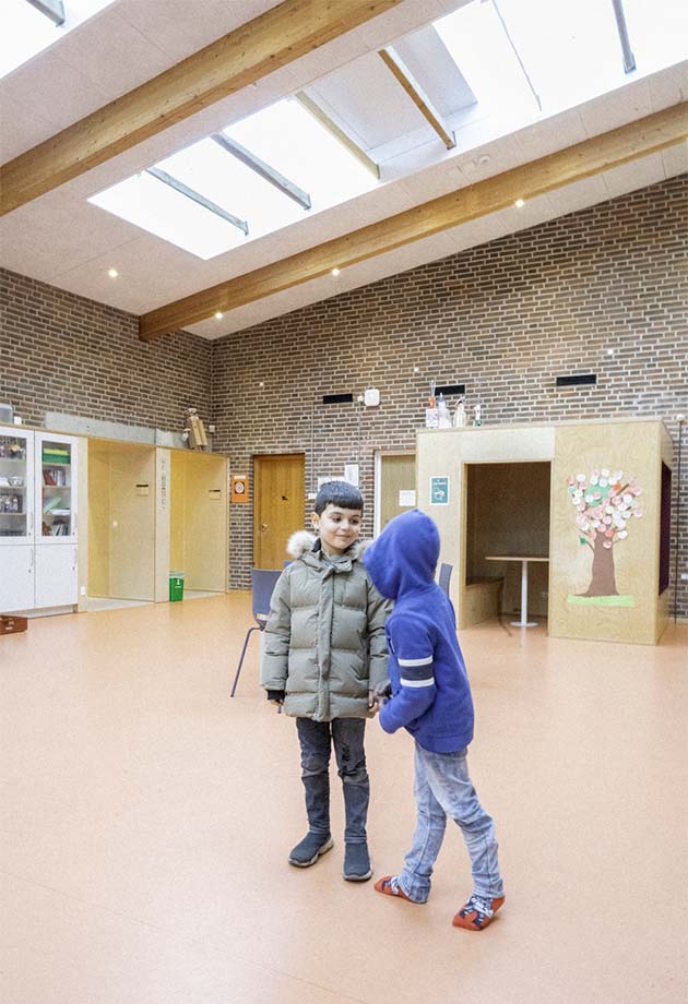 VELUX lessenaarsdak boven de aula van de Peder Lykke-school in Kopenhagen