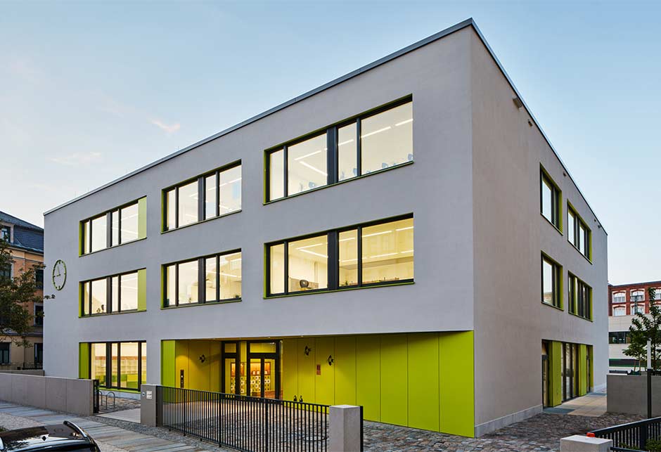 New school building on Leisniger Strasse, Dresden, Germany