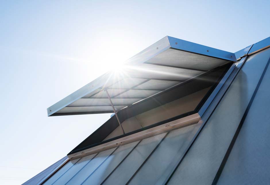 Solution de lumière du jour avec vitrage pour toit en shed Grillodur - rénovation du toit Otto Suhner AG, Lupfig Suisse / vue détaillée du produit Grillodur 4